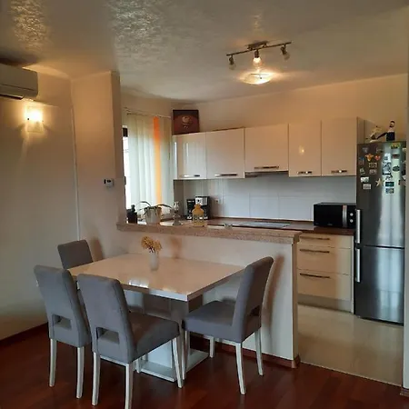 Apartment App Mario Funtana